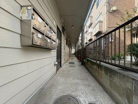 3/3 エントランス