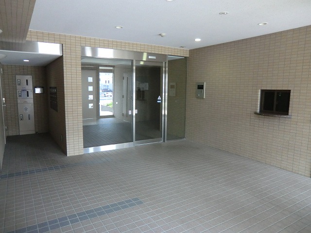 21/29 エントランス