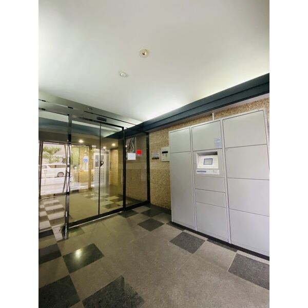 8/11 エントランス