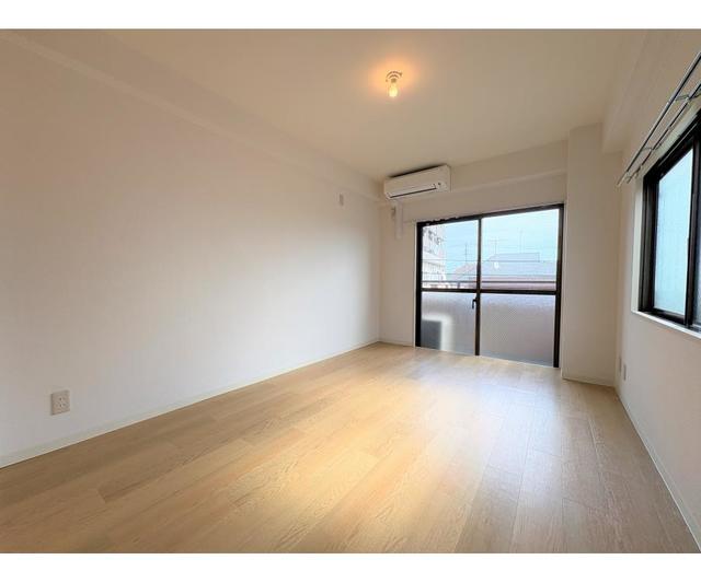 18/29 リビング/ダイニング