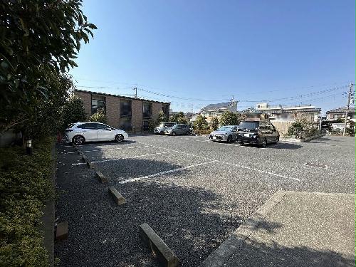 14/14 駐車場