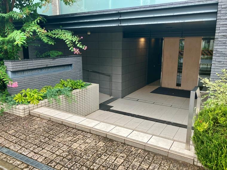 18/18 エントランス