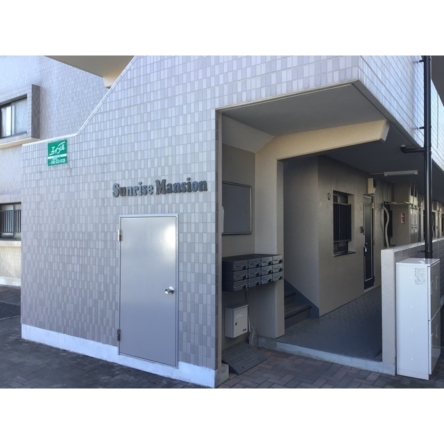 26/30 エントランス