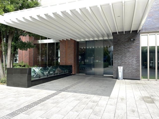 22/24 エントランス