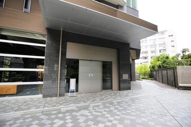 4/5 エントランス