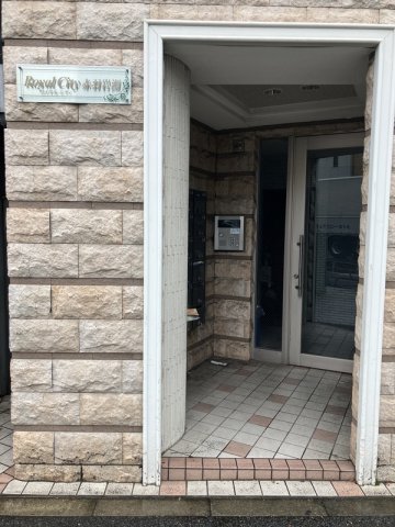 17/17 エントランス