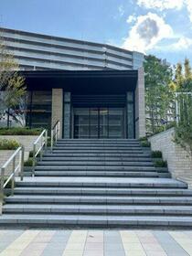 16/16 エントランス