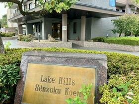 2/2 エントランス