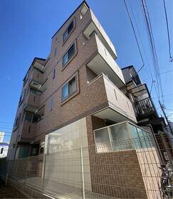 シャンボール中野の外観