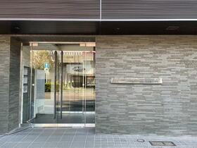 2/4 エントランス