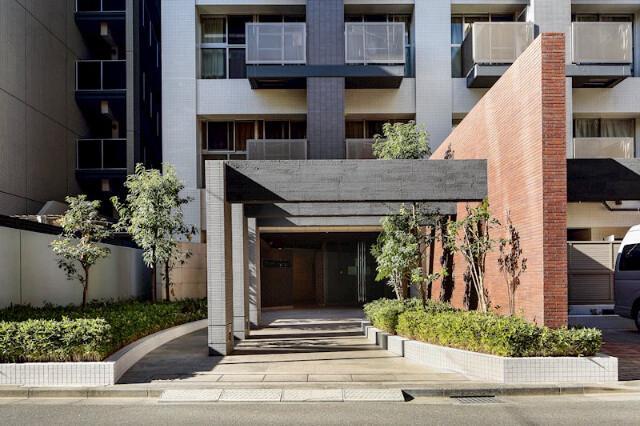 17/20 エントランス