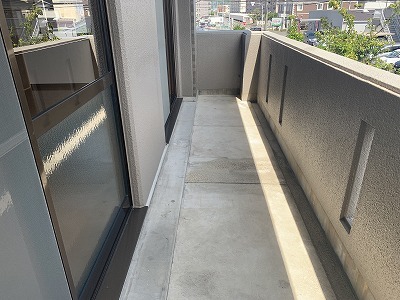 13/19 バルコニー