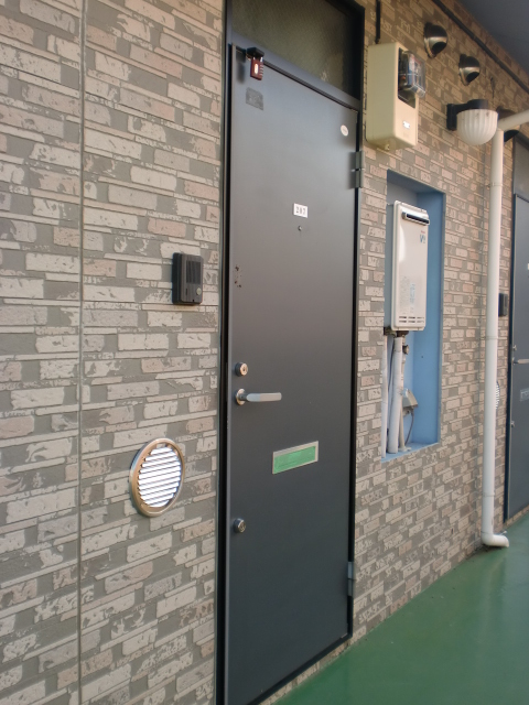 2/3 エントランス