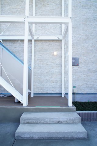 25/30 エントランス