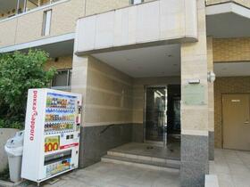 14/25 エントランス