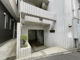 16/16 エントランス