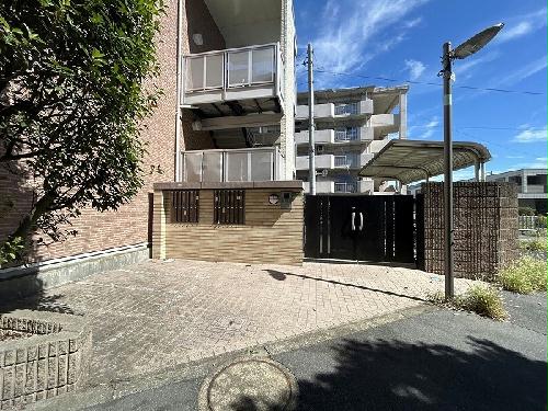 14/17 エントランス