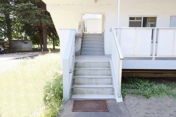 14/15 エントランス