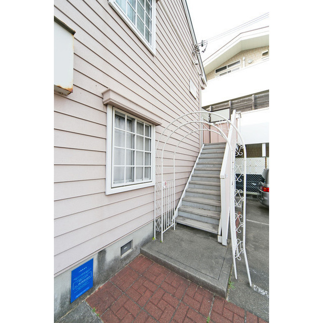 18/19 エントランス