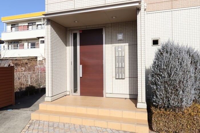 19/20 エントランス