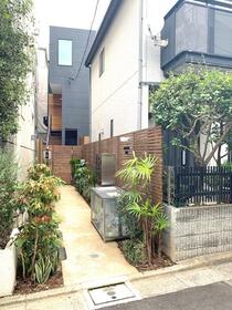 15/15 エントランス