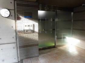 15/16 エントランス