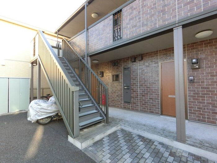 17/27 エントランス