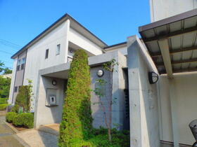 16/16 エントランス