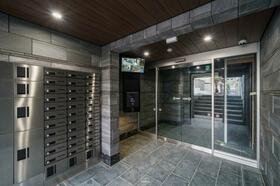 14/19 エントランス