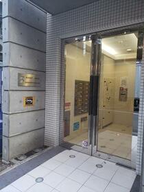 16/16 エントランス