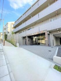 14/14 エントランス