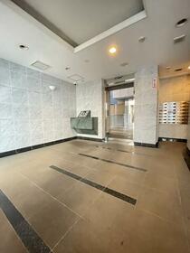 13/13 エントランス