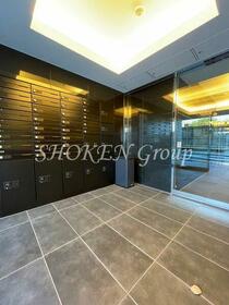 13/23 エントランス