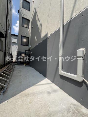 19/20 エントランス