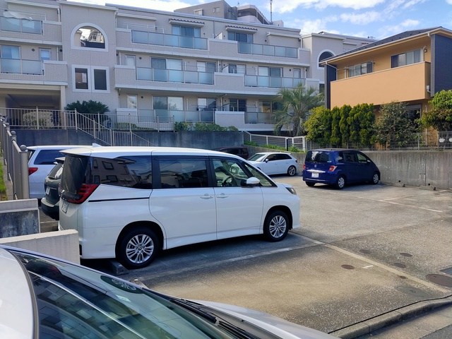 2/2 駐車場
