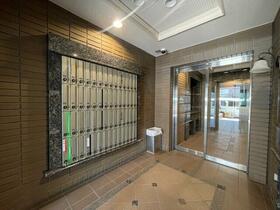 2/3 エントランス