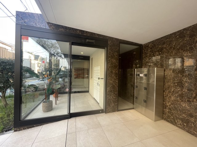 17/24 エントランス