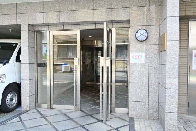 2/3 エントランス