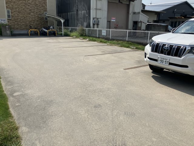 14/21 駐車場