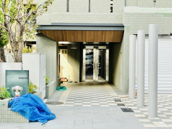 28/29 エントランス