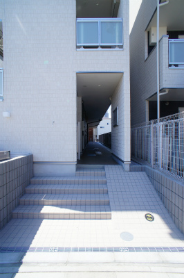 22/26 エントランス