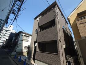 15/23 エントランス