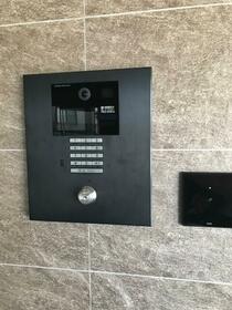 2/2 エントランス