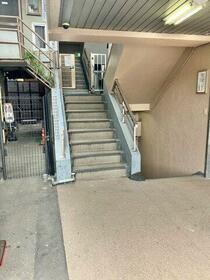 16/16 エントランス