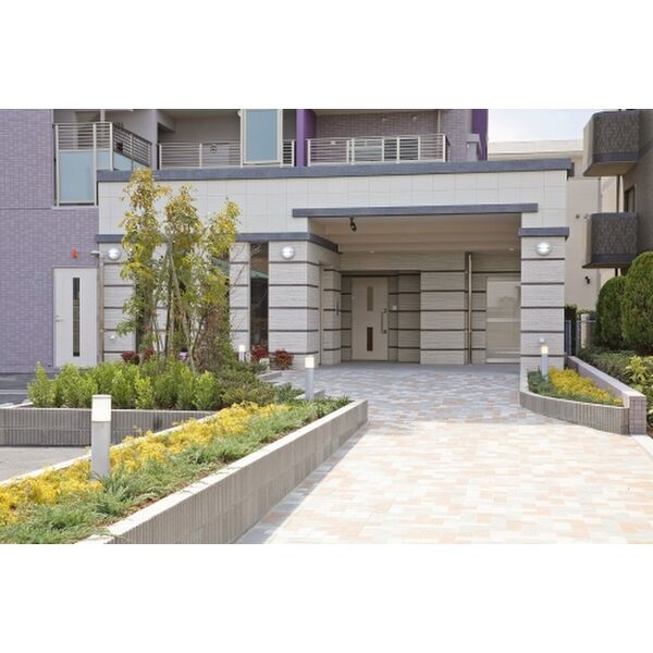 2/2 エントランス