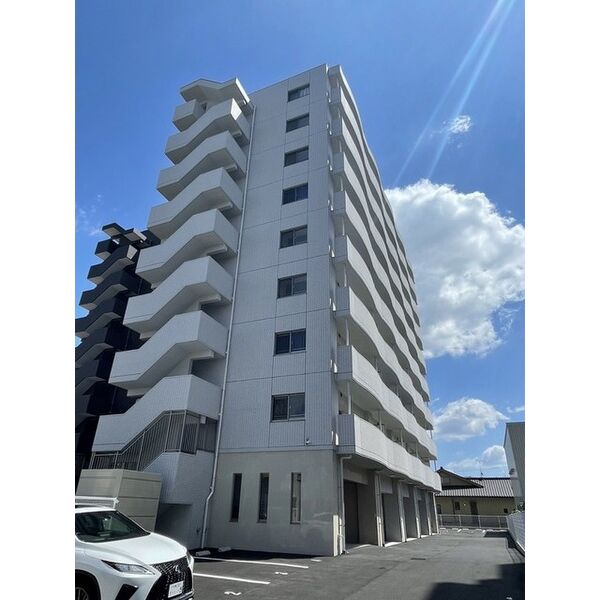 14/23 エントランス