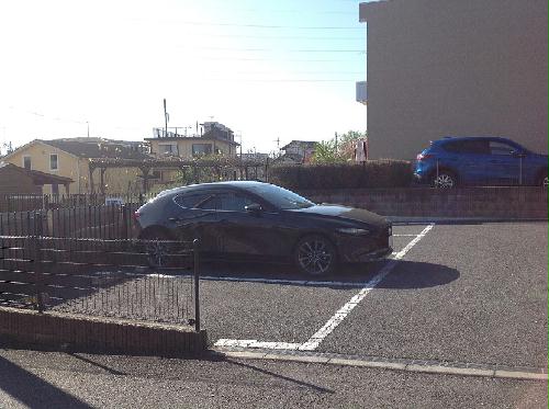 13/23 駐車場