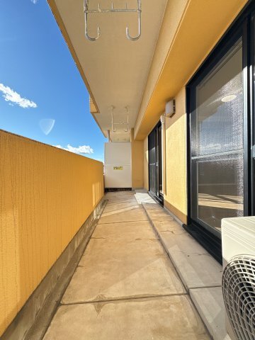 18/23 バルコニー