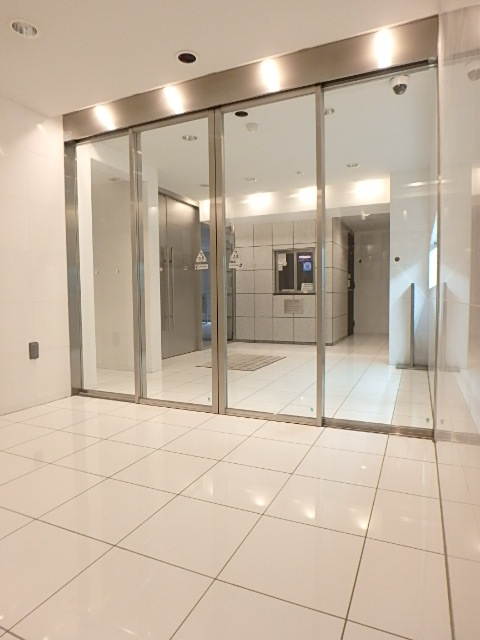 22/30 エントランス