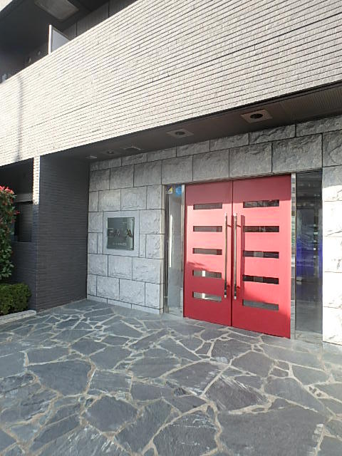 28/29 エントランス